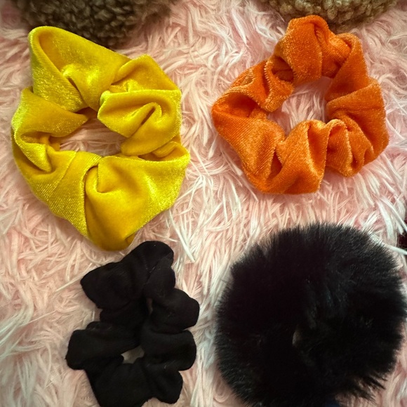 Scrunchie Lot - Picture 5 of 7